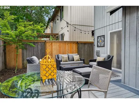 8962 SW 75th Place Portland OR 97223