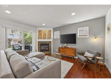 8962 SW 75th Place Portland OR 97223