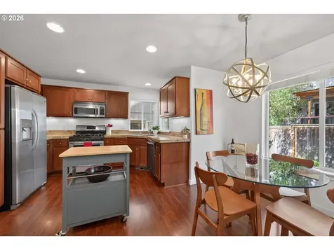 8962 SW 75th Place Portland OR 97223