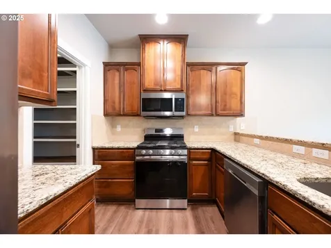 3614 NW 121st Circle Vancouver WA 98685