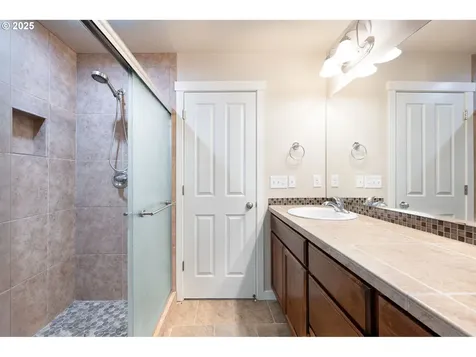 3614 NW 121st Circle Vancouver WA 98685