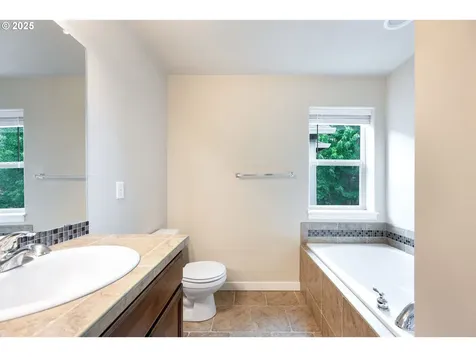 3614 NW 121st Circle Vancouver WA 98685