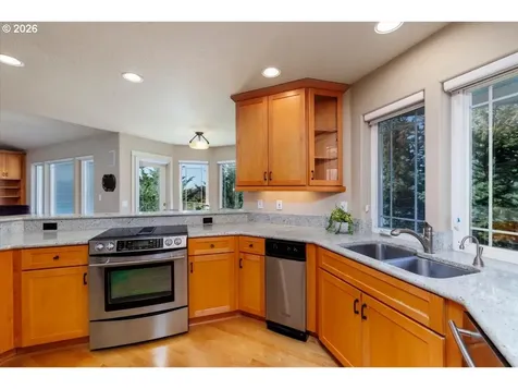 2212 NW Pinnacle Drive Portland OR 97229
