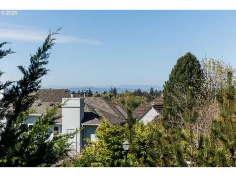 2212 NW Pinnacle Drive Portland OR 97229