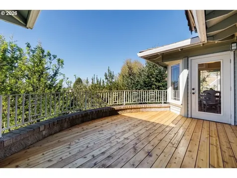 2212 NW Pinnacle Drive Portland OR 97229