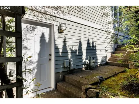 2212 NW Pinnacle Drive Portland OR 97229