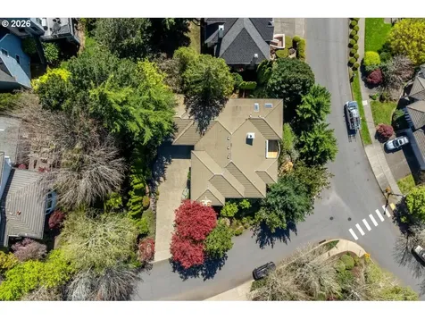 2212 NW Pinnacle Drive Portland OR 97229