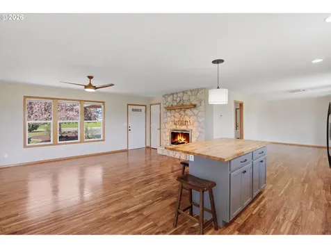 1270 NE Blossom Drive Mcminnville OR 97128