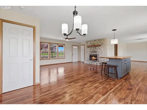 1270 NE Blossom Drive Mcminnville OR 97128