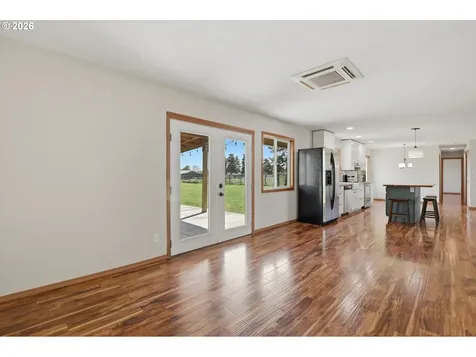 1270 NE Blossom Drive Mcminnville OR 97128