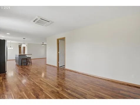 1270 NE Blossom Drive Mcminnville OR 97128