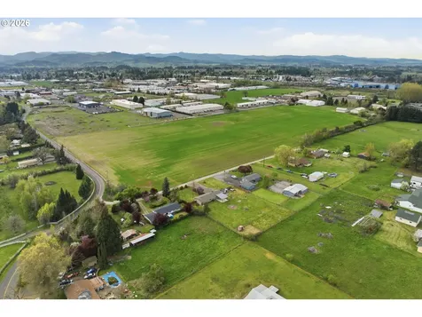 1270 NE Blossom Drive Mcminnville OR 97128