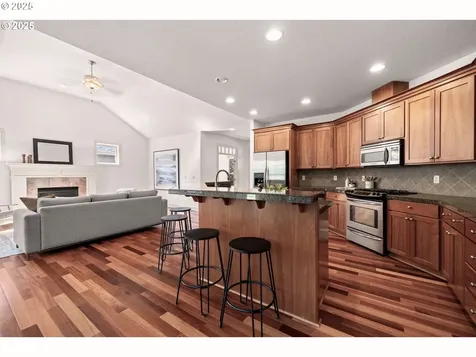 1465 NE 15th Avenue Canby OR 97013