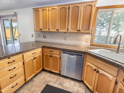 2907 NE 166th Place Vancouver WA 98682