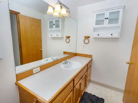 2907 NE 166th Place Vancouver WA 98682