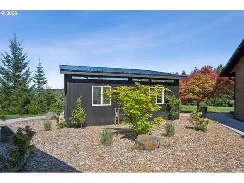 18600 NW Meadow Lake Road Yamhill OR 97148