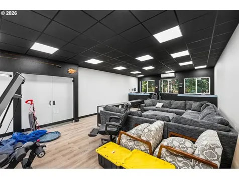 18600 NW Meadow Lake Road Yamhill OR 97148