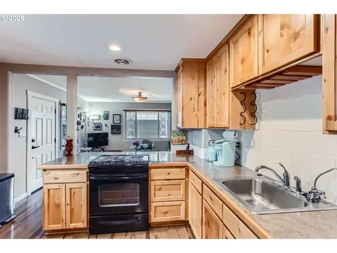 15760 SE Rainier Avenue Clackamas OR 97015