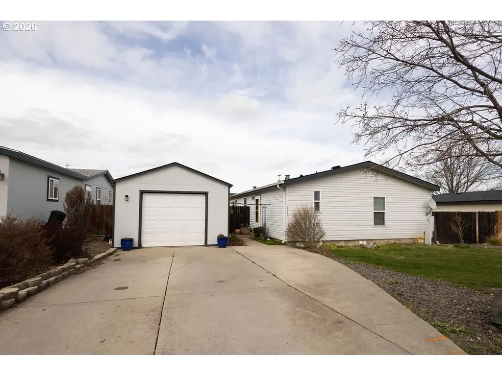 2225 Terra Lea Court La Grande OR 97850