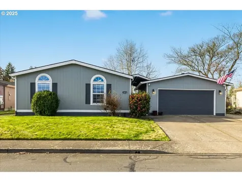 1073 NW Cypress Street Mcminnville OR 97128