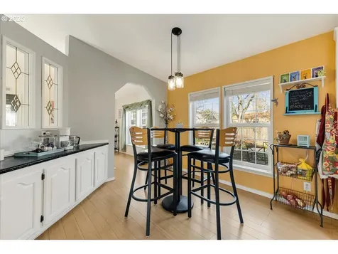 1073 NW Cypress Street Mcminnville OR 97128