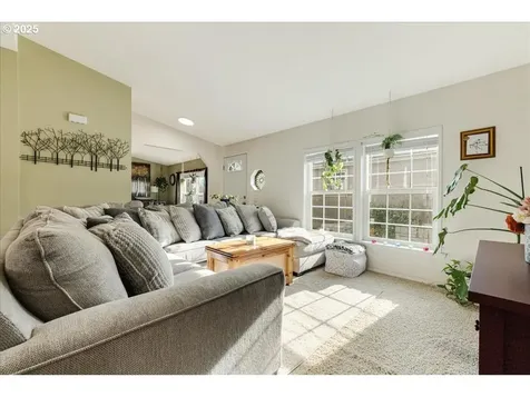 1073 NW Cypress Street Mcminnville OR 97128