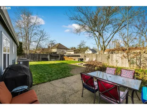 1073 NW Cypress Street Mcminnville OR 97128