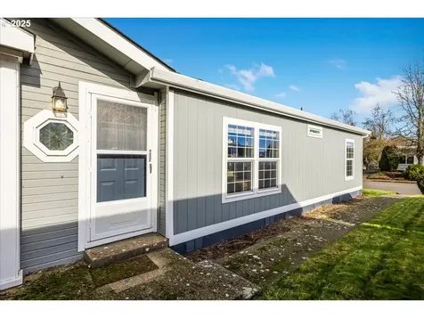 1073 NW Cypress Street Mcminnville OR 97128