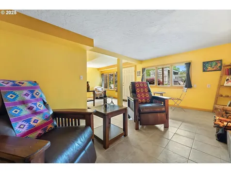9925 SW 59th Avenue Portland OR 97219