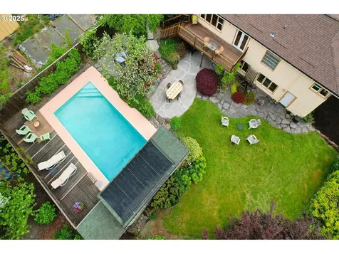9925 SW 59th Avenue Portland OR 97219
