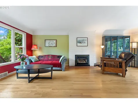 9925 SW 59th Avenue Portland OR 97219