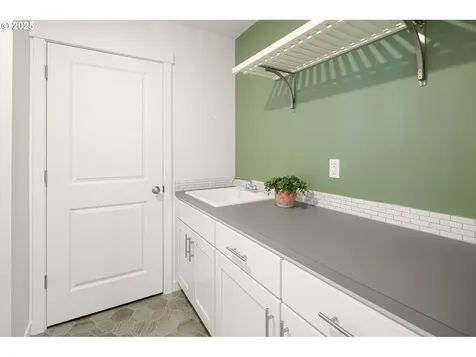 3437 Snowberry Road Eugene OR 97403