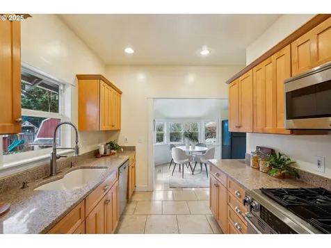 1409 SE 45th Avenue Portland OR 97215