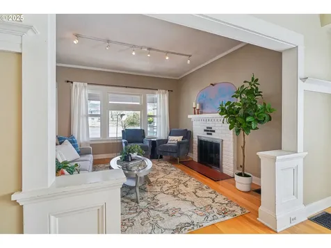 1409 SE 45th Avenue Portland OR 97215