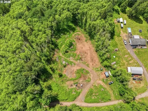303 Upperwest Road Castle Rock WA 98611