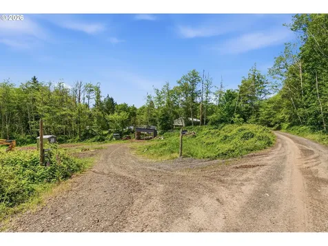 303 Upperwest Road Castle Rock WA 98611