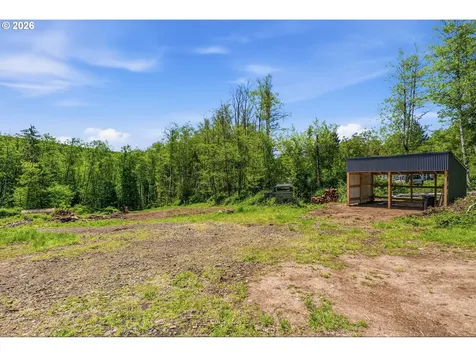303 Upperwest Road Castle Rock WA 98611