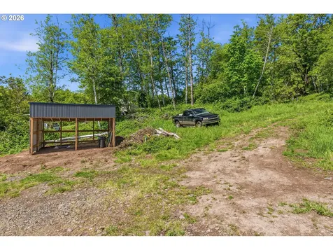 303 Upperwest Road Castle Rock WA 98611