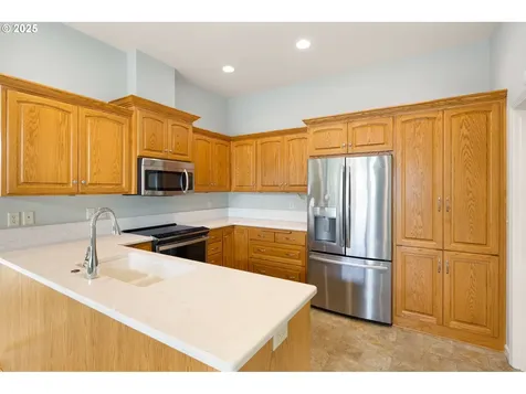 3261 Lake Wood Drive Eugene OR 97408