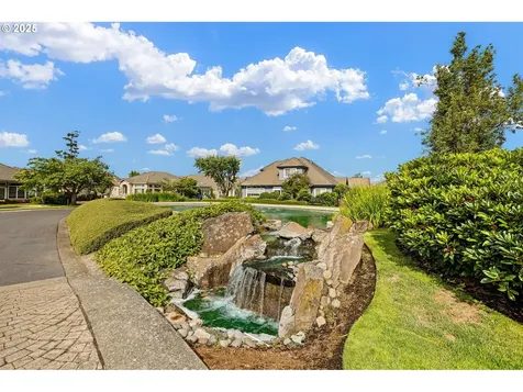 3261 Lake Wood Drive Eugene OR 97408