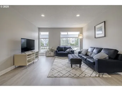 17230 SW Goldcrest Lane Beaverton OR 97007
