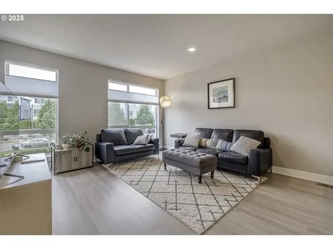 17230 SW Goldcrest Lane Beaverton OR 97007