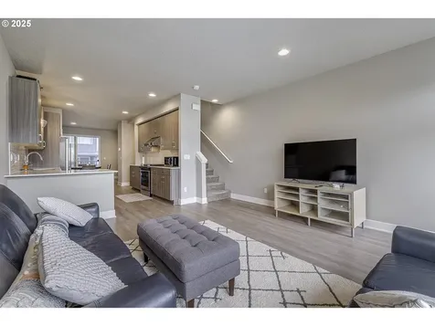 17230 SW Goldcrest Lane Beaverton OR 97007