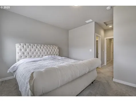 17230 SW Goldcrest Lane Beaverton OR 97007