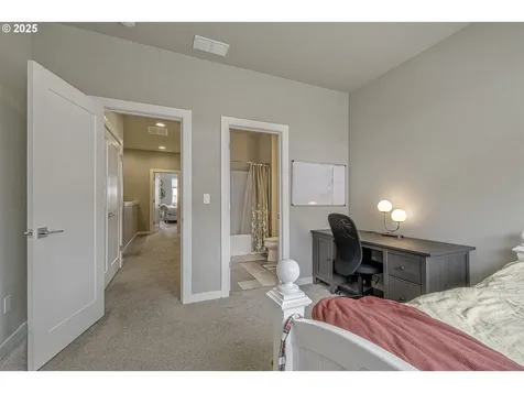 17230 SW Goldcrest Lane Beaverton OR 97007
