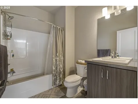 17230 SW Goldcrest Lane Beaverton OR 97007