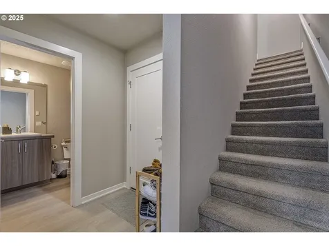 17230 SW Goldcrest Lane Beaverton OR 97007