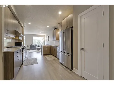 17230 SW Goldcrest Lane Beaverton OR 97007