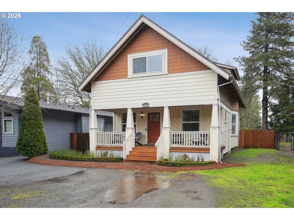 9306 SW 30th Avenue Portland OR 97219