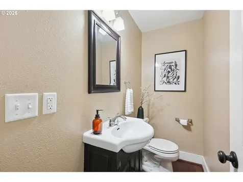 9306 SW 30th Avenue Portland OR 97219